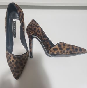 Alice + Olivia Dina Leopard Print Pumps